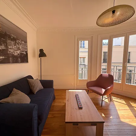 Elegant 2 Pieces Haussmannien Avec Balcon 5e Paris